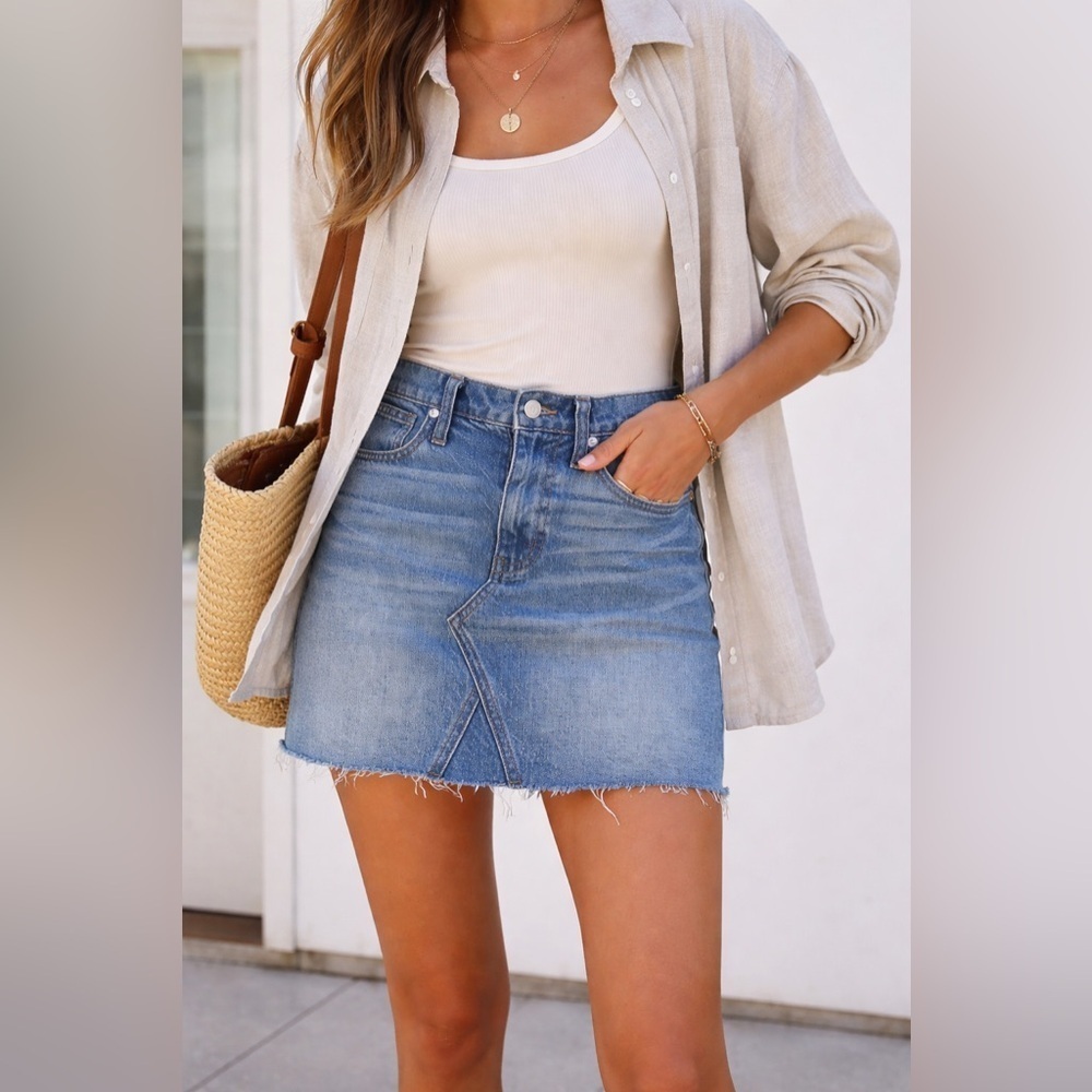 Madewell Womens Jean Skirt Sz 24 Rigid Denim A-line Leandra Wash Raw Hem Mini
